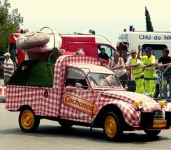 La carovana del Tour de France.   Servizio di Chan...