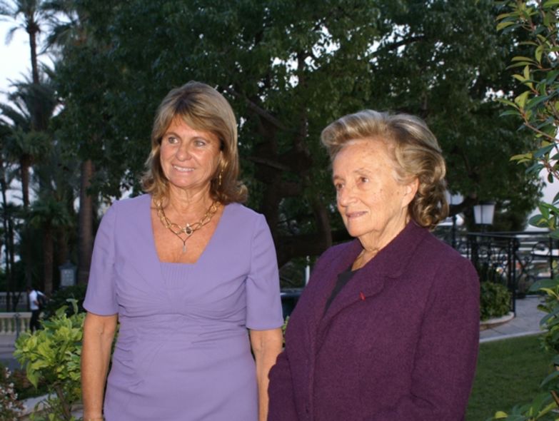 Bernadette Chirac e Catherine Pastor contro l'Alzh...