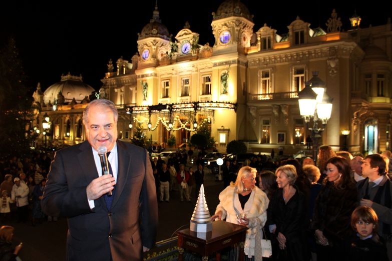 Luci di Natale sulla Piazza del Casinò.      6 dic...