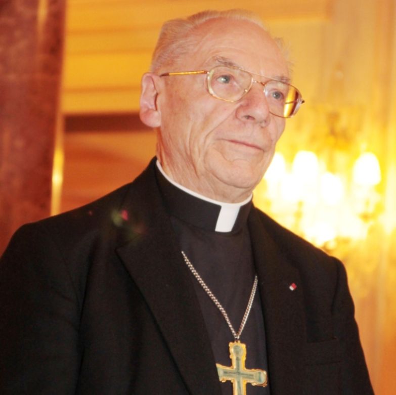 Cardinale POUPARD: la Pace nel Mediterraneo