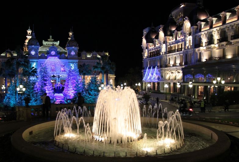 Piazza Casino Monte-Carlo natale 2011.jpg