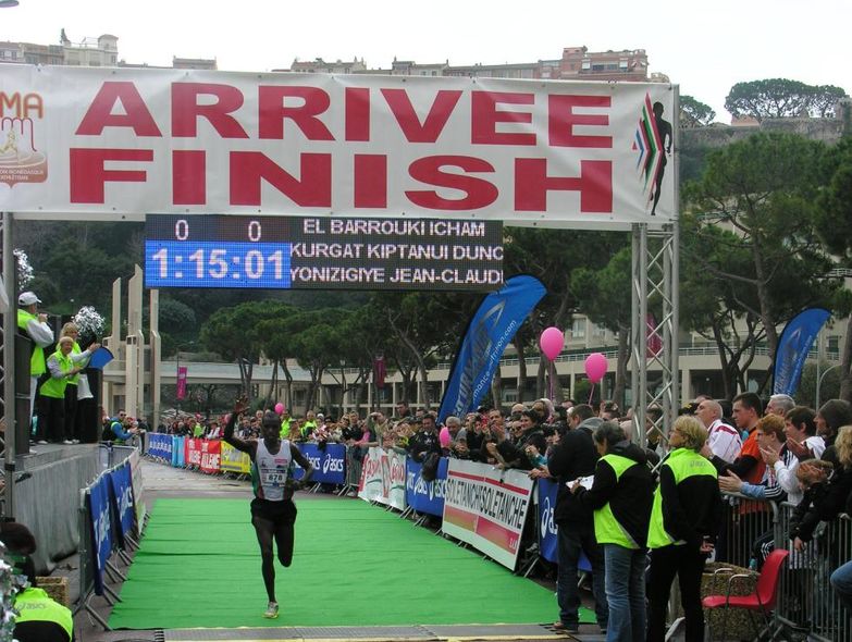 MONACO RUN: VINCE L'ITALIANA FERRARA, NUOVO RECORD...