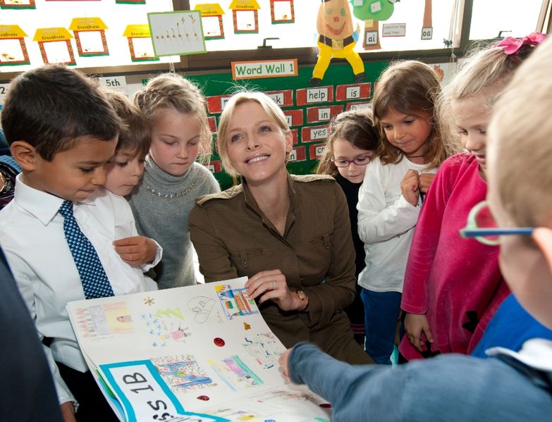 I PRINCIPI DI MONACO VISITANO LA SCUOLA INTERNAZIO...