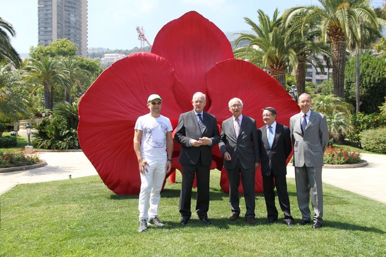 L’Orchidea di Marc Quinn nei giardini del Casinò