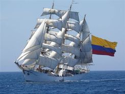 Arc Gloria fa scalo nel porto di Monaco.