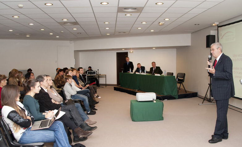 Conferenza sulla vaccinazione per il Papilloma Vir...