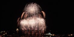 La Spagna vince il Festival dei fuochi d’artificio...