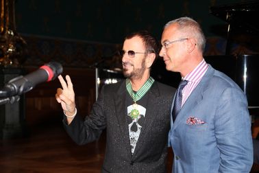 Ringo Starr-Hughes Moret .jpg