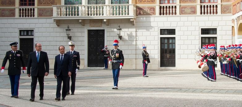 Hollande a Monaco non incontra i francesi