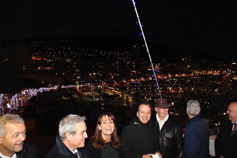 Georges Marsan illumina la città con le luci natal...